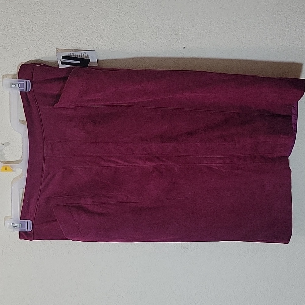 NWT Maroon Knee Length Suede Skirt with Pockets